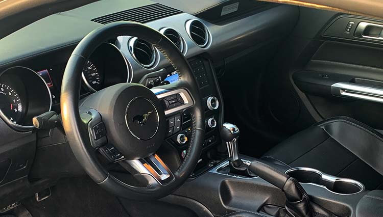 Ford Mustang GT V8 5.0 Rent in Dubai